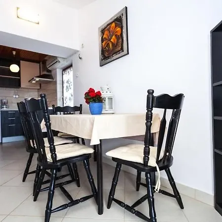 Apartment Pakostane Пакоштане
